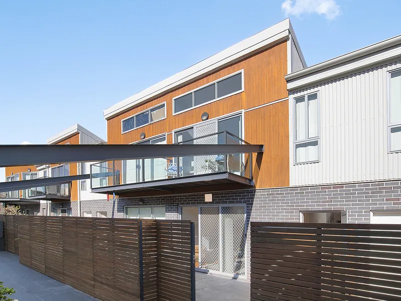 Dual level apartment in peaceful Newtown pocket