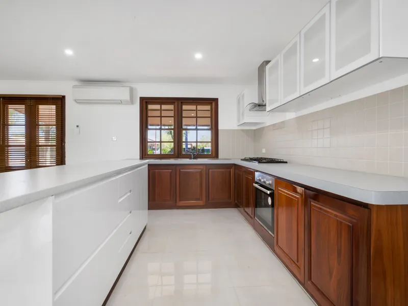 Space & Style – With Room For Your Boat!