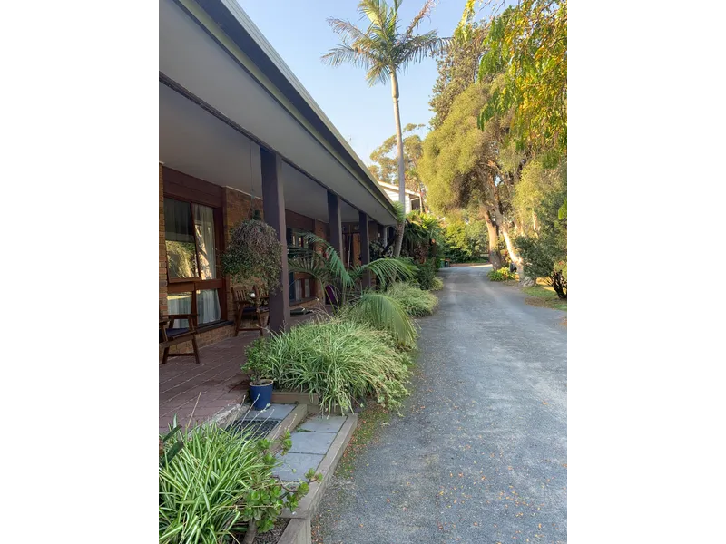 BUSINESS & FREEHOLD IN COASTAL MARLO - BOUTIQUE MOTEL!