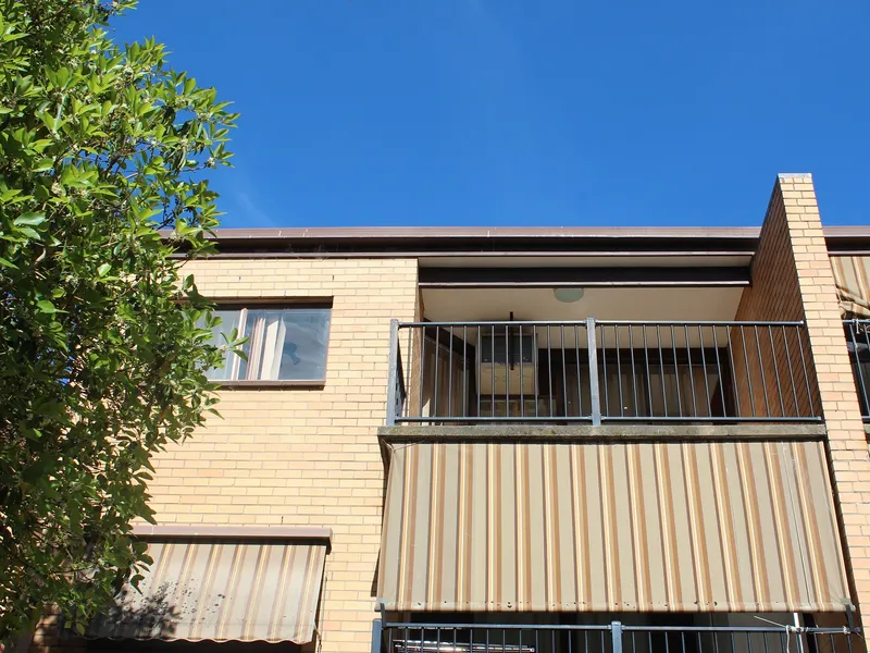 Refurbished 2 bedroom unit