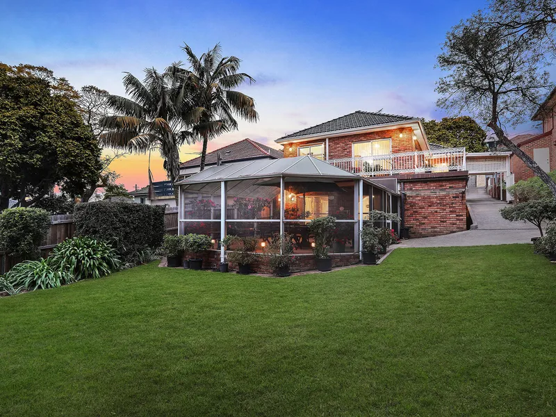 Family Haven of Effortless Comfort & Convenience