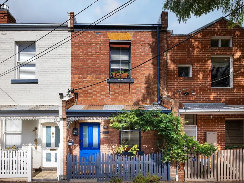 Cottage Charmer in the Heart of it All