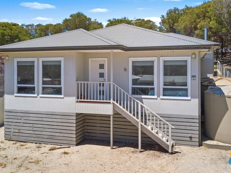 MODERN LUXURIES WITH HUGE INVESTMENT OPPORTUNITY & GOOD RENTAL RETURN