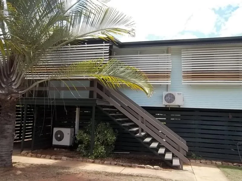 4 bedroom Highset home backs onto bushland