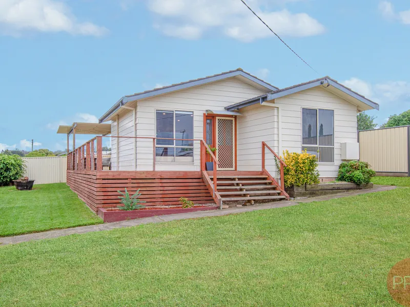 MODERN AND RENOVATED WITH LOADS OF ROOM