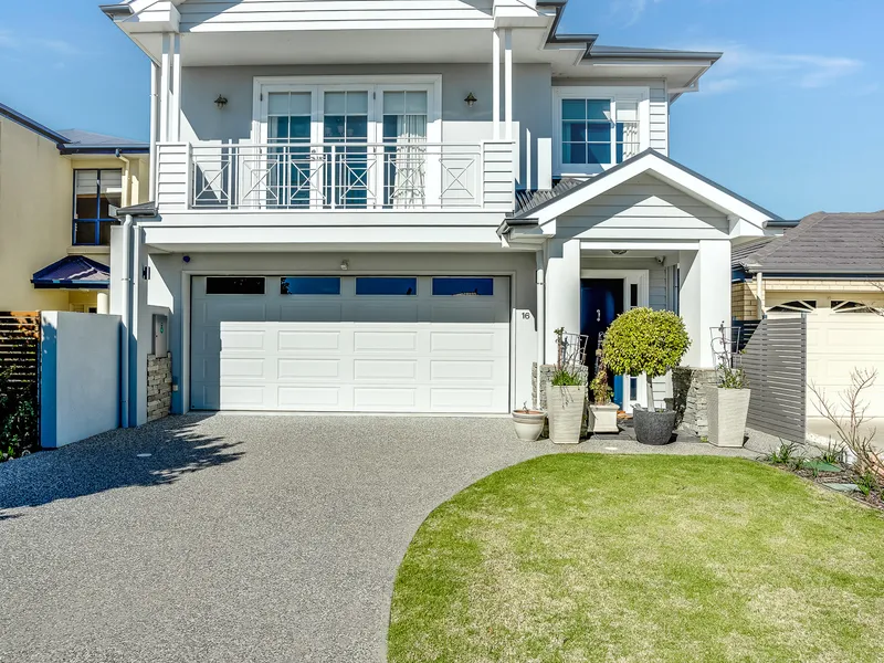 Car-buff Acclaim in Unprecedented Island Prestige