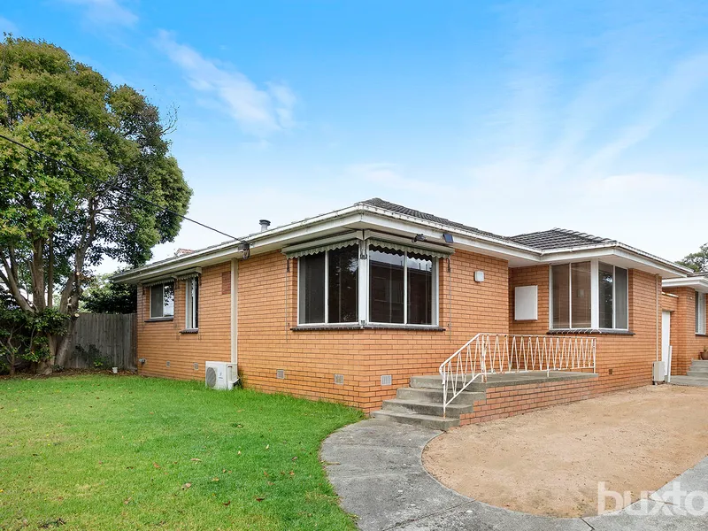 PERFECTLY POSITIONED 2BR UNIT WITH A RENOVATED VIBE