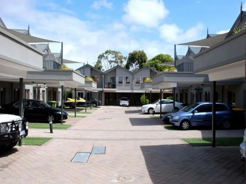 Modern Townhouse!!!!