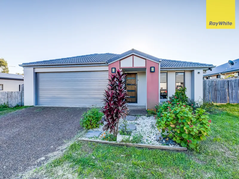 EXECUTIVE LIVING WITH SOLAR + DUCTED AIR CON