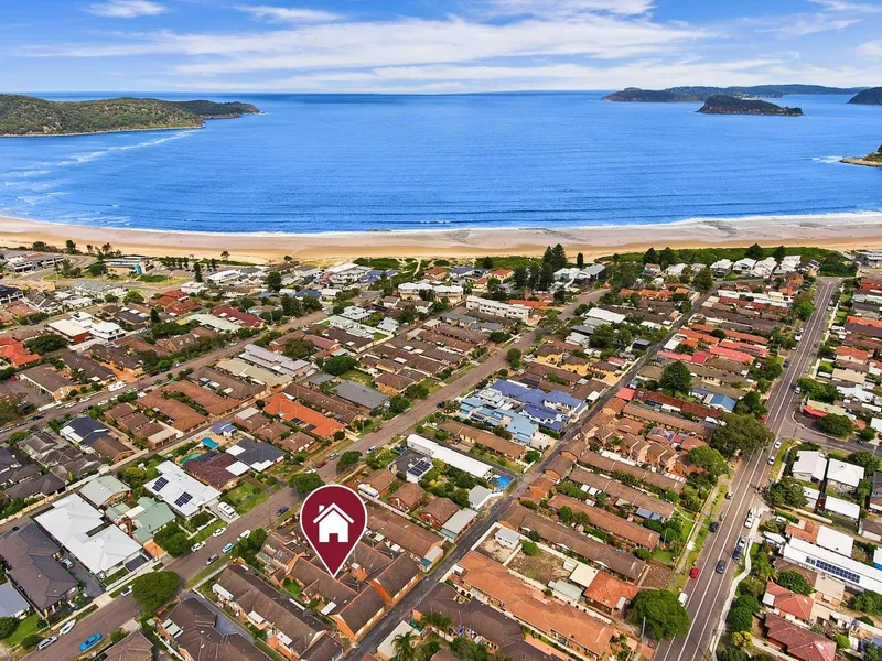 Villa Life at its Finest! 300 Metres to the Beach