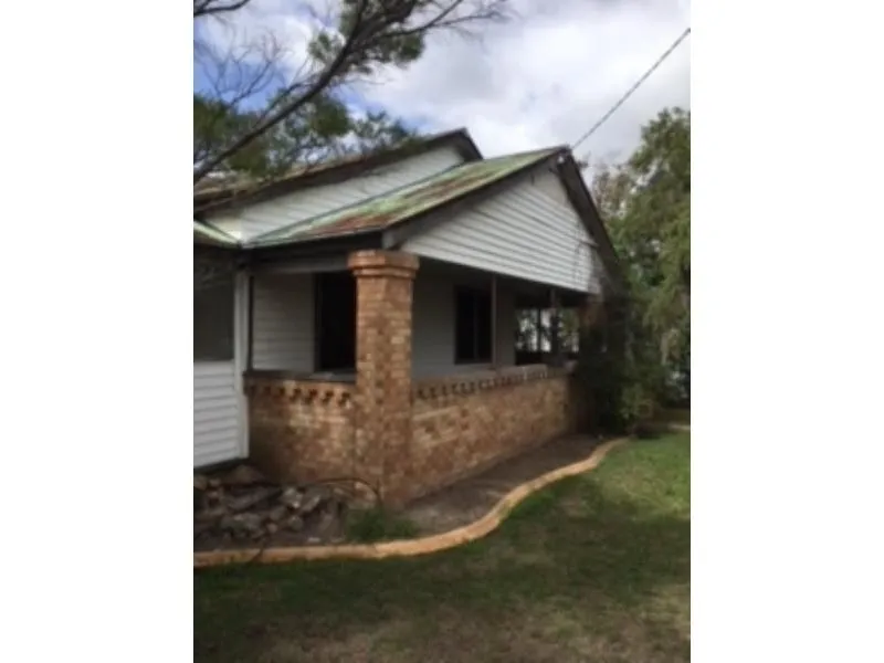 Huge Home - Great Location