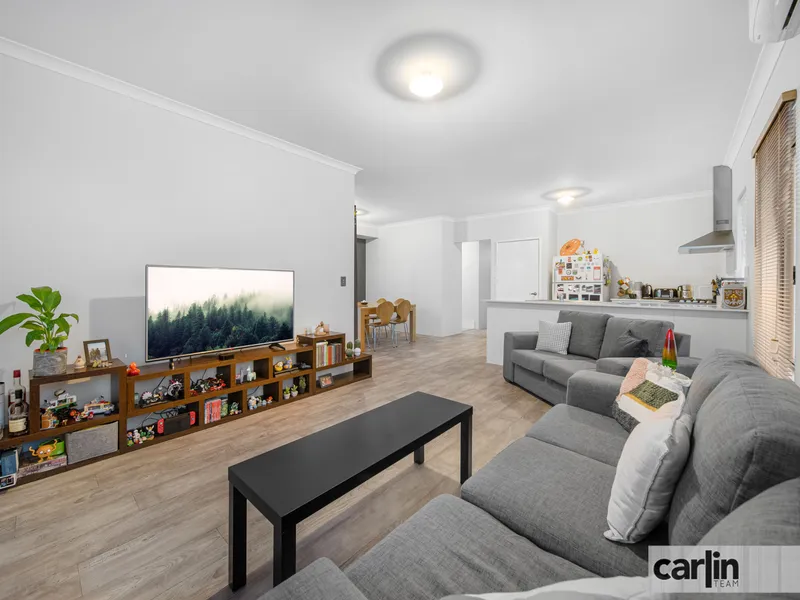 UNDER OFFER BY CARLIN TEAM!!
