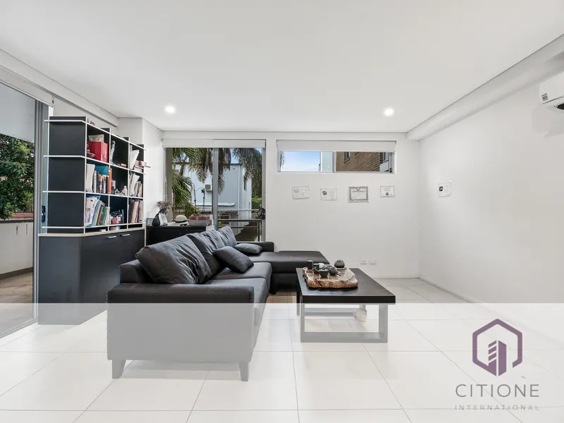 Extra Large One Bedroom Apartment with 72 SQM plus Parking