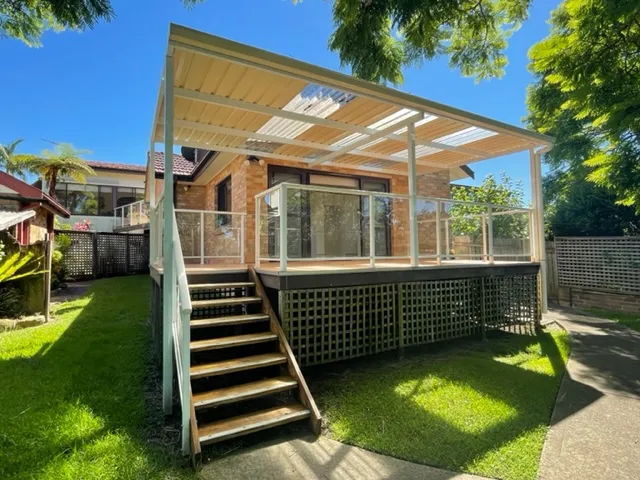 PRIVATE GARDEN FLAT IN QUIET CUL-DE-SAC