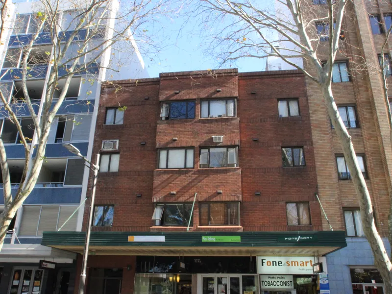STUDIO IN THE HEART OF POTTS POINT