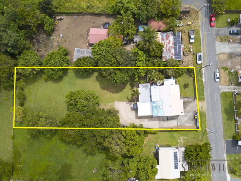 Entertainers delight on 2,013m2 - large Side Access & Dual Living Opportunity!