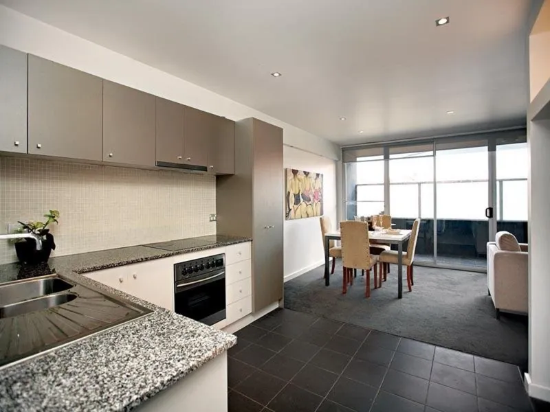 Modern & Spacious City Fringe Abode