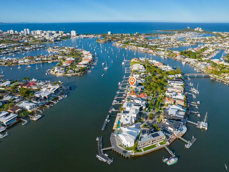 THE PINNACLE OF WATERFRONT LIVING – A MOOLOOLAH ISLAND RETREAT