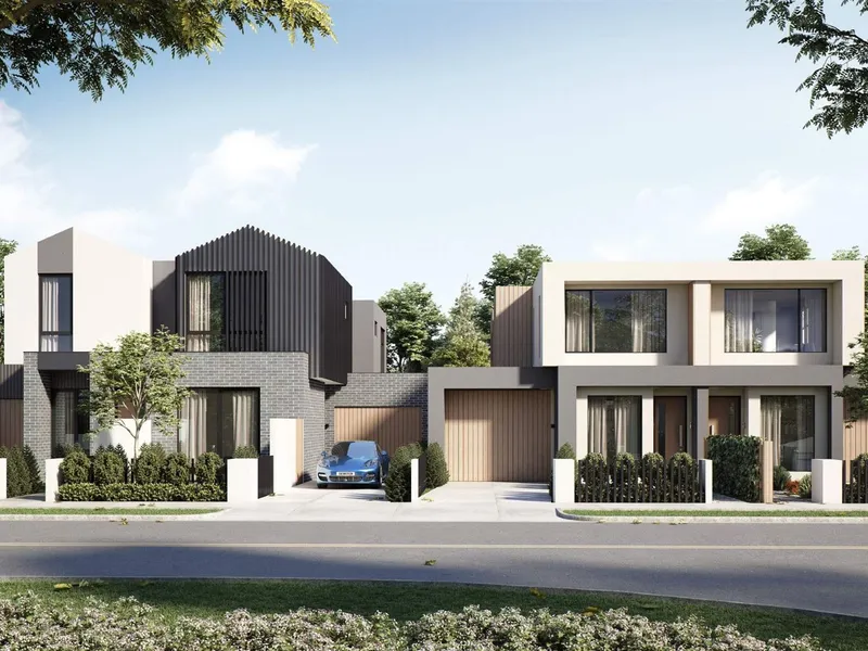 30 sq townhouse in McKinnon Secondary New School Zone