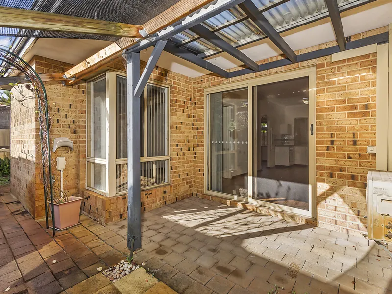 47 Lakeside Gardens - Private and peaceful home