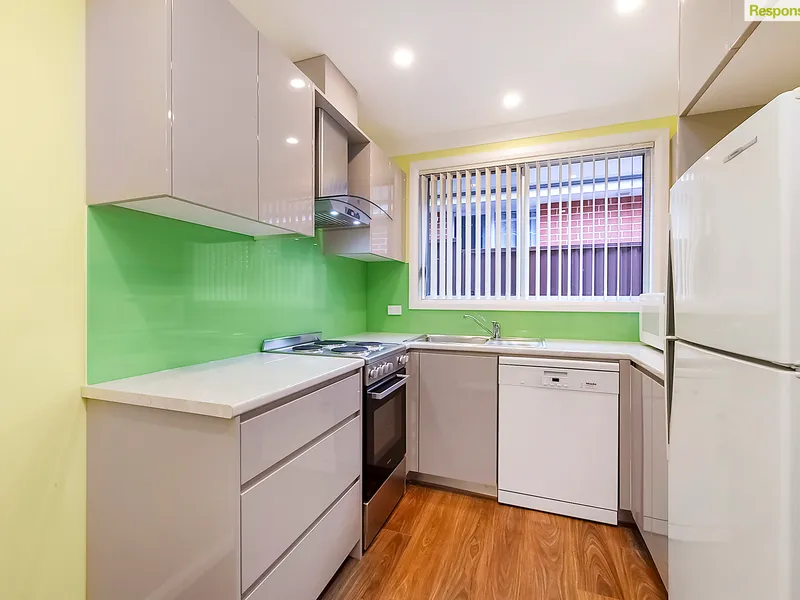 Near new villa/granny flat in convenient South Penrith Location!