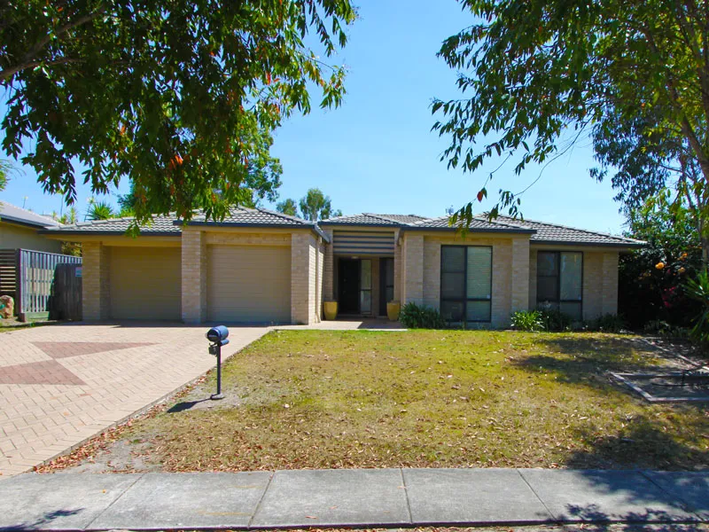 4 Bedrooms Plus Study & 3 Living Areas - Quiet Area