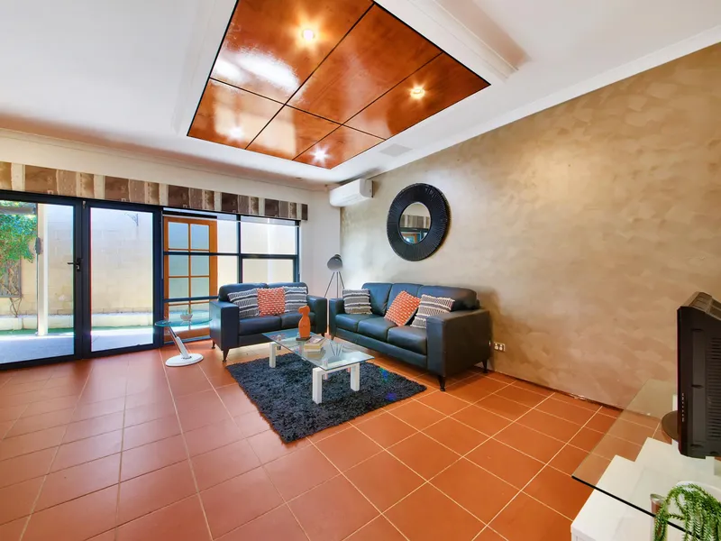 UNDER OFFER in ONE WEEK!