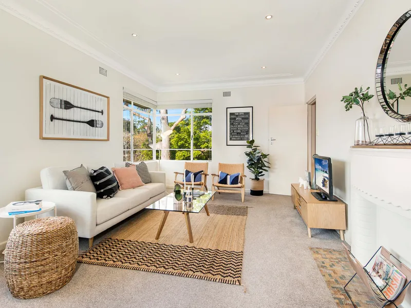 Half a floor of relaxed village-side living