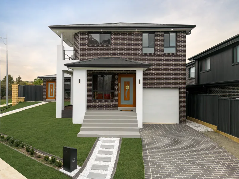 Exquisite Family Living !