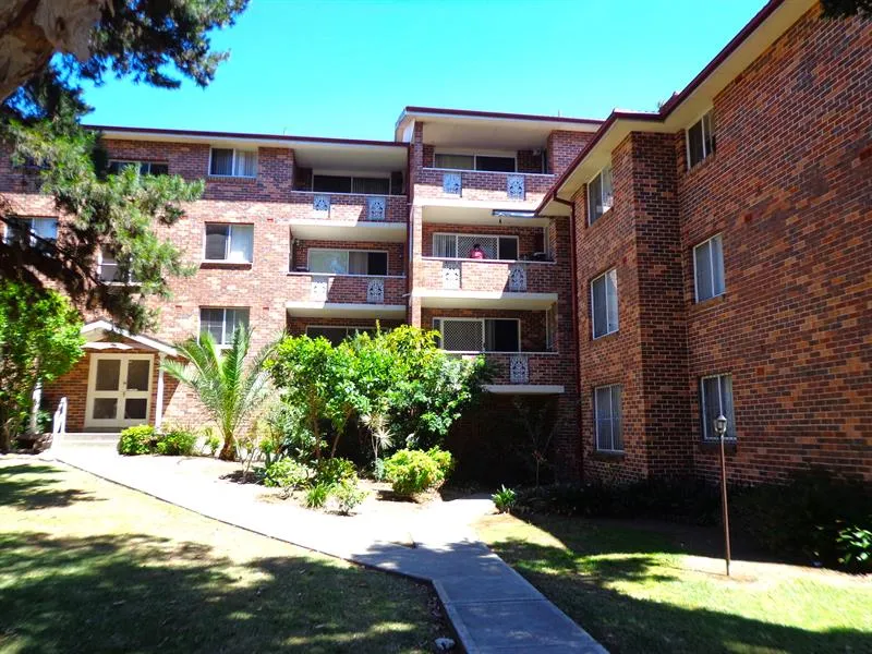 FULLY RENOVATED 2 BEDROOM UNIT