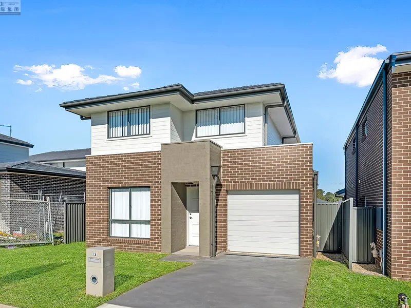 Brand new 5 Bedroom House available in Leppington Contact the agent on 0420 588 804 for an inspection