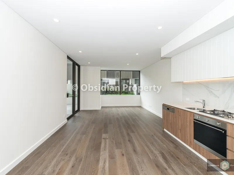 Huge Courtyard 1 Bed + Study Apartment in Park Sydney Erskineville