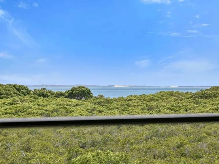 Executive Living, Prime Water Front Location!!