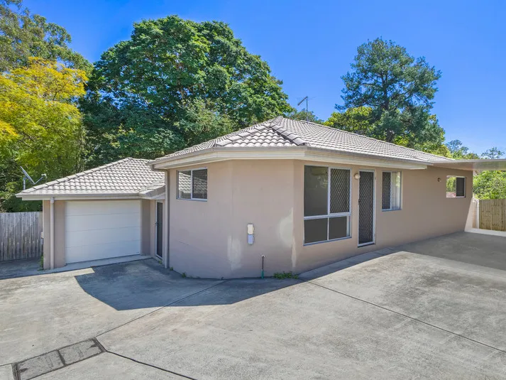 3 BEDROOM DUPLEX IN GREAT LOCATION