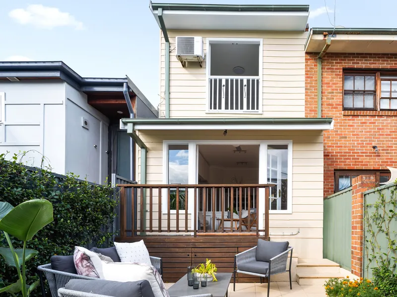 BRILLIANT HOME WITH HIGHLY DESIRABLE ADDRESS