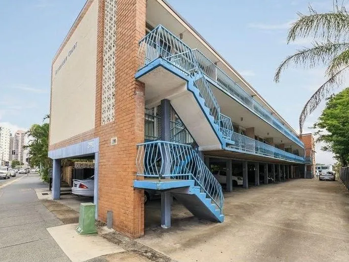 Beautifully Located 1 Bedroom 1 Bathroom Unfurnished Unit Right On The River