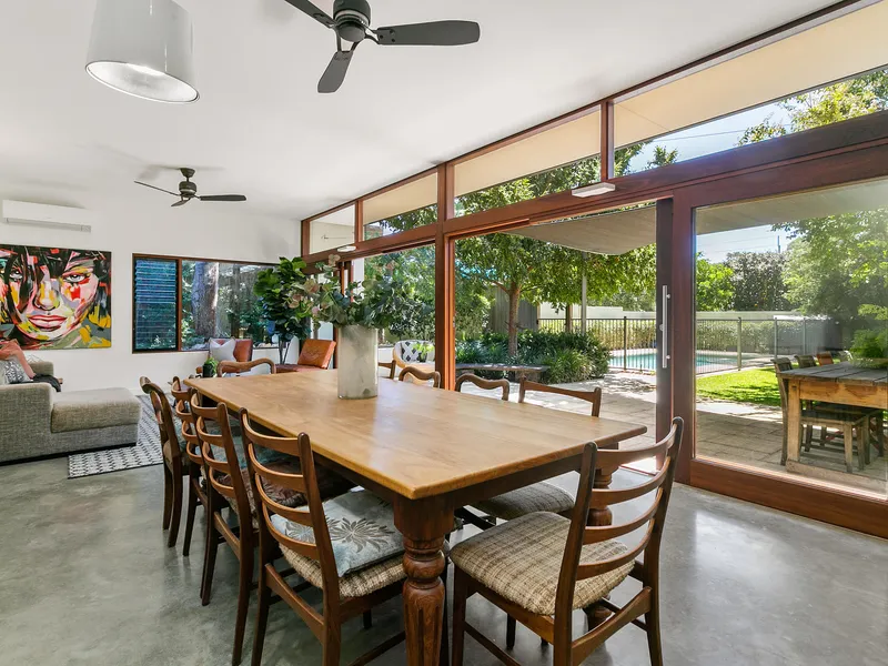 CONTEMPORARY LIVING AND CHARACTER CHARM