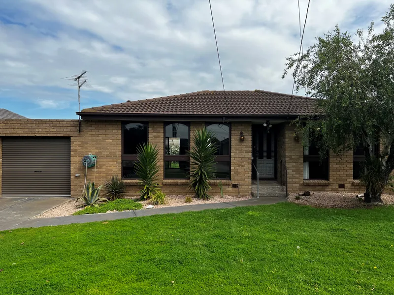 Classic 3Br in Seaholme!