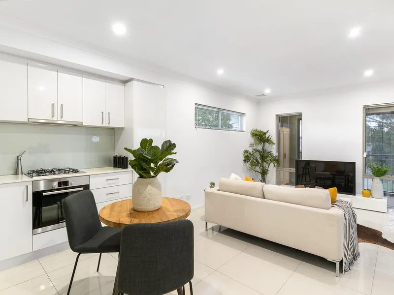 A LIGHT BRIGHT DELIGHT!   