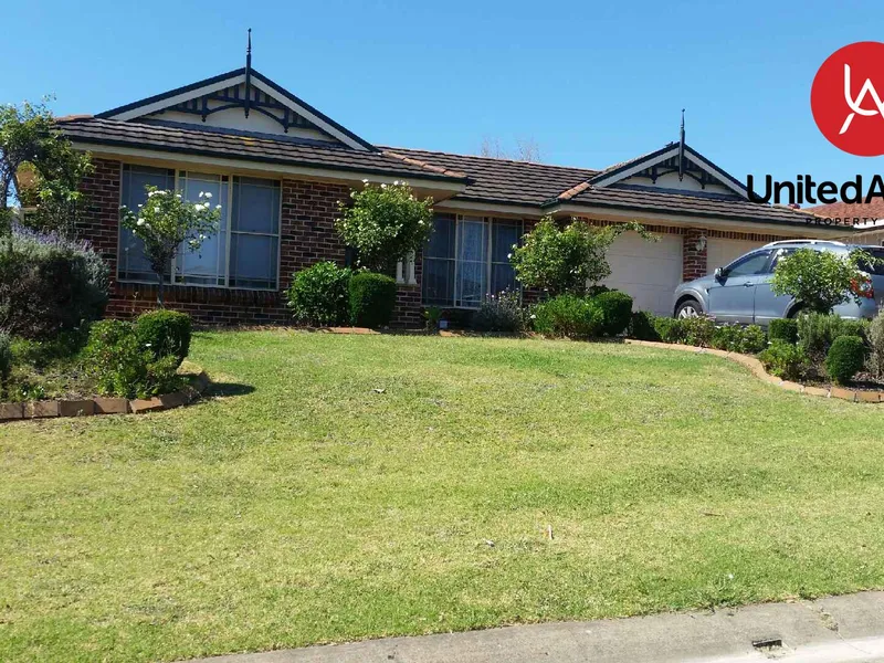 FAMILY LIVING IN CECIL HILLS!