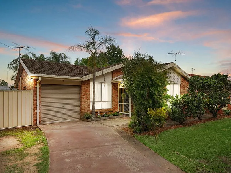 GREAT HOME OR DEVELOPMENT POTENTIAL - R3 ZONING!