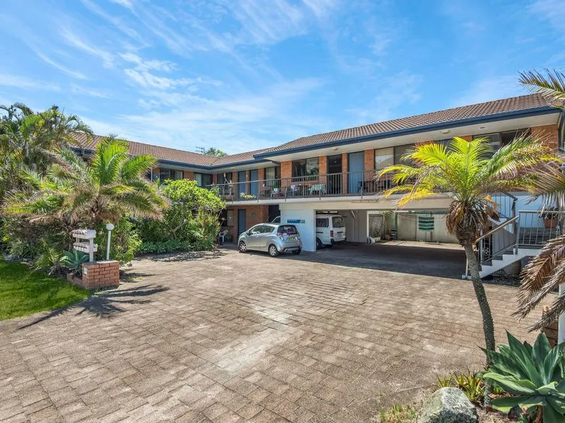 Studio Apartment - Footsteps To The Beach - Includes Electricity