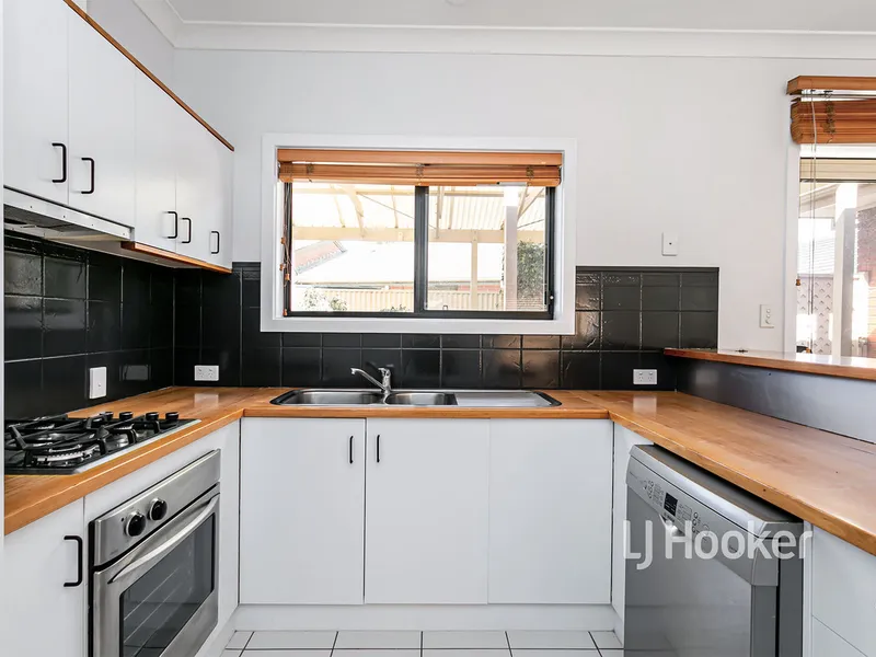 Gorgeous 3 bedroom Modern Homette