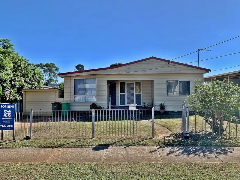 COMPLETELY RENOVATED HALF HOUSE!!!