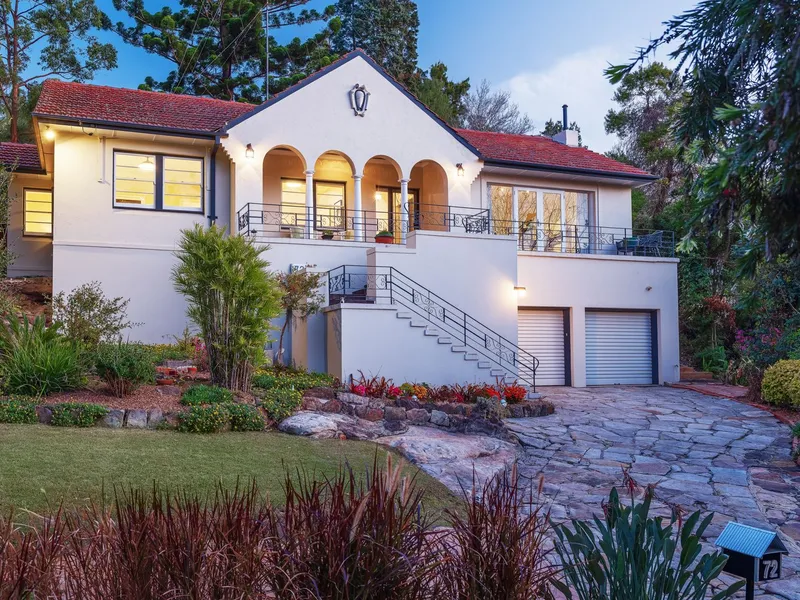 Private entertainer in a convenient Lindfield pocket - Monthly Pool Service Included