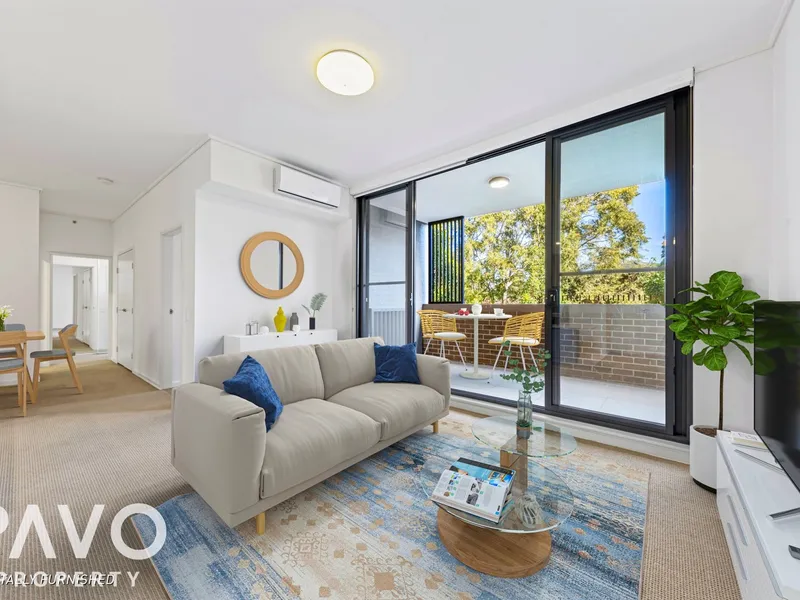 Sunny and Spacious Home, Close to Everything