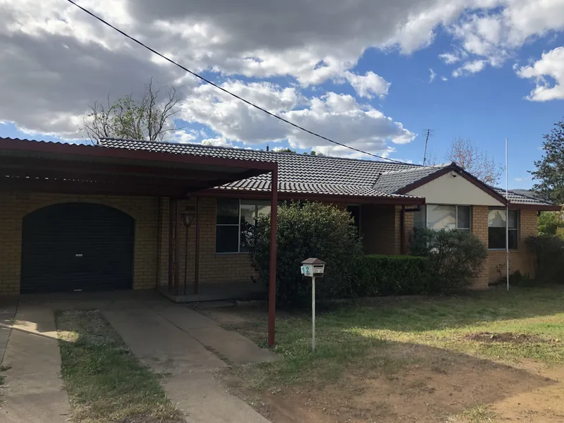 SOUTH TAMWORTH - Charming Three Bedroom Home