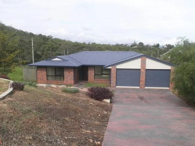 GREAT FAMILY HOME IN BRASSALL