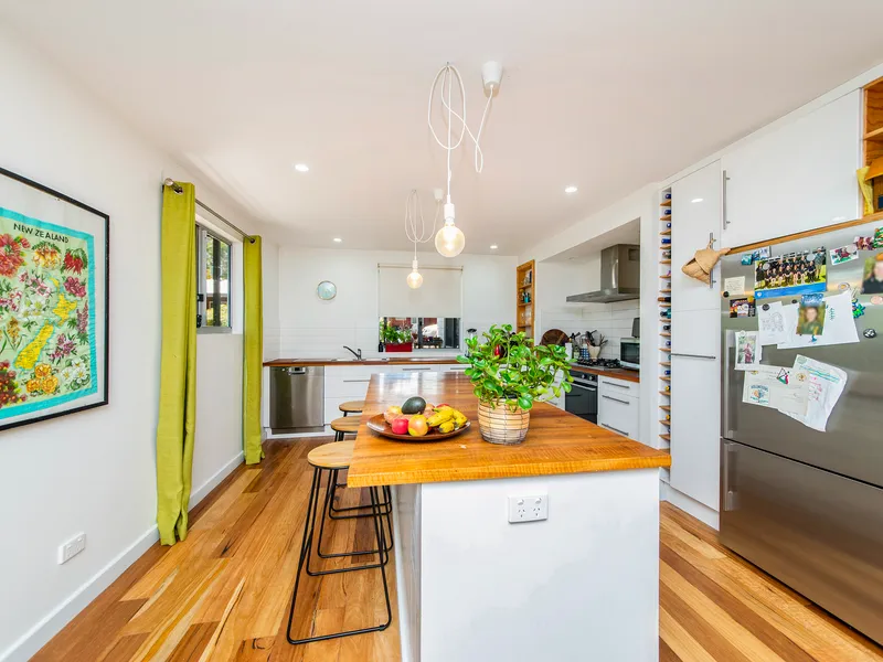 STUNNING DOUBLE STOREY HOME