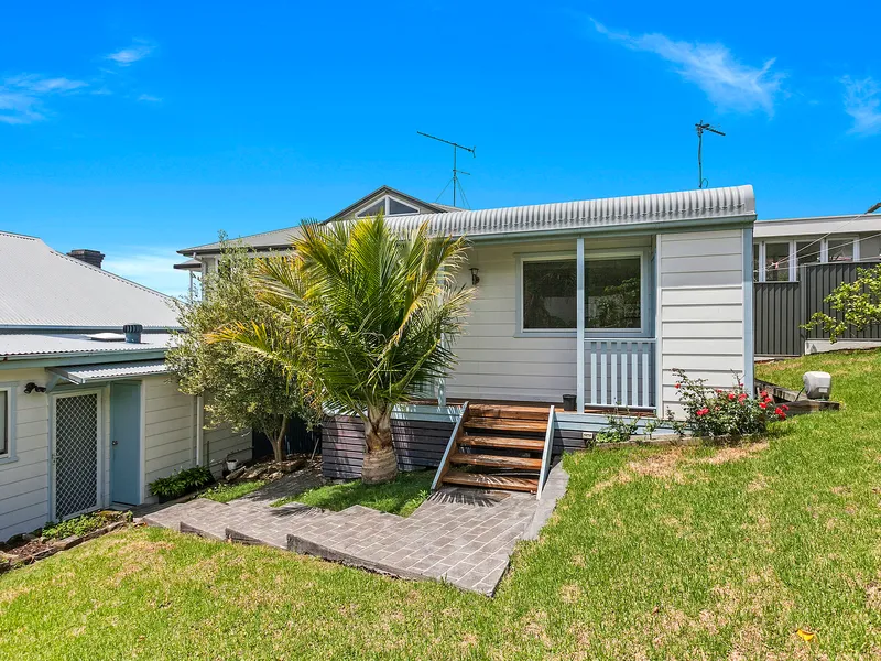 Coastal Studio Cottage with water & electricity included...